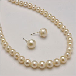 "EXCLUSIVE SINGLE LINE PEARL SET - (SJPMC-925) - Click here to View more details about this Product